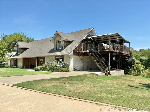 700 N Maytubby St, Kingston, OK 73439