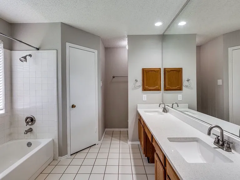 824 Simon Dr — Photo 12