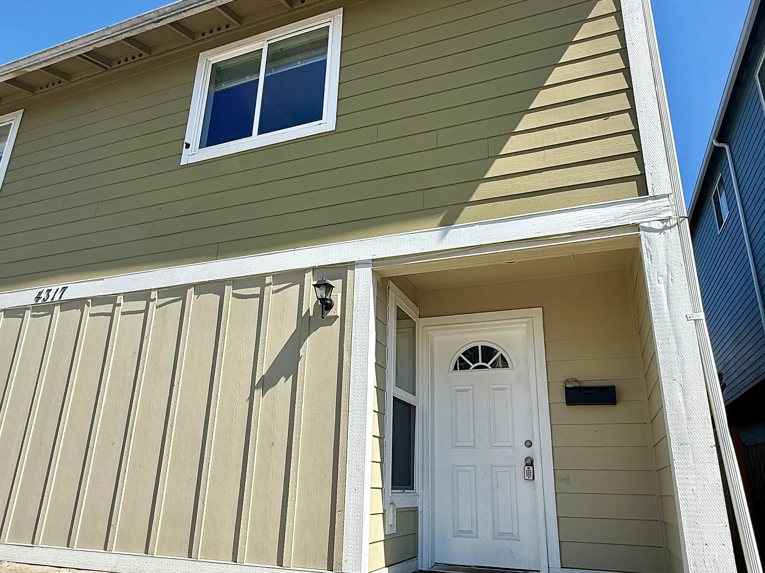 4 bed, 2.5 bath, 1450 sqft, $2,650 — Photo 1