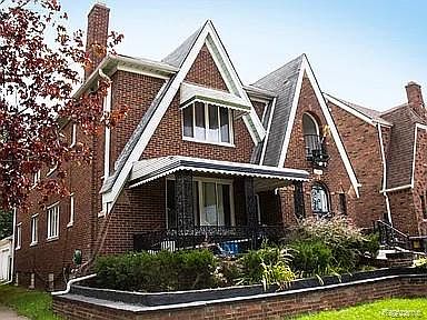 2nd image of 17614 Roselawn St