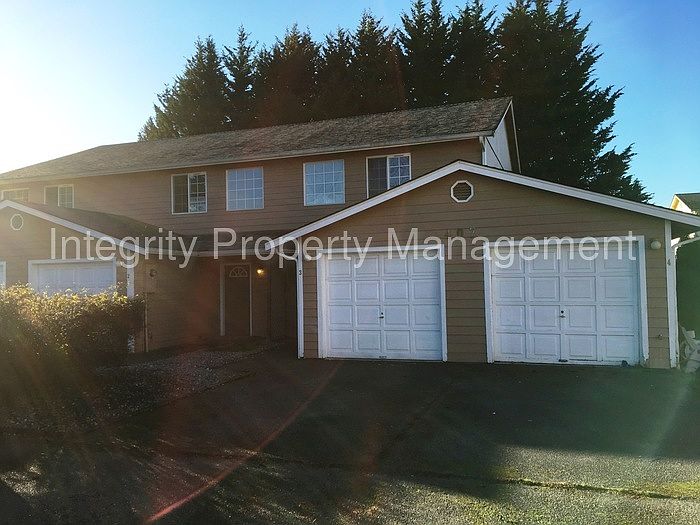 1st image of 405-407 Harman Way S