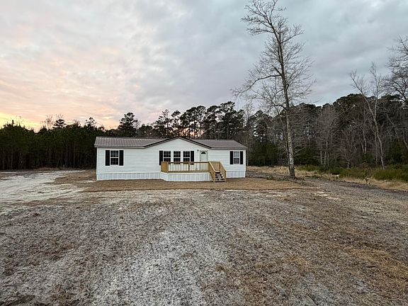 3rd image of 118 Nell Ct