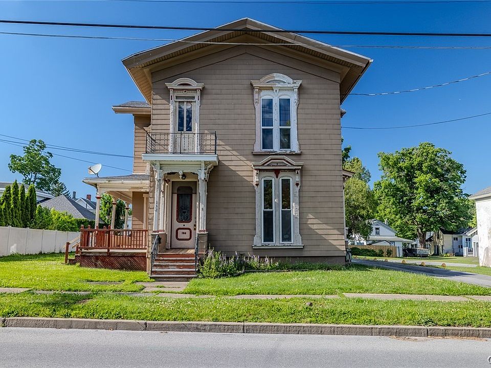 1st image of 132 W Chapel St