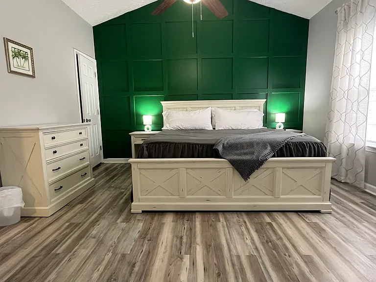 Master Bedroom - King bed
