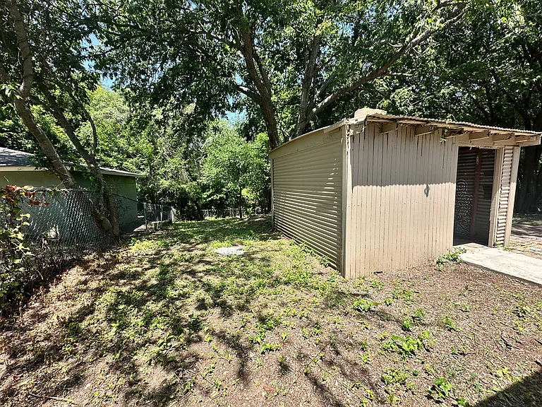 1234 S Brazos St — Photo 16