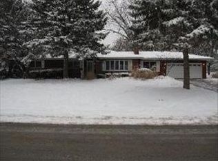 6N030 Laurel Dr, Medinah, IL 60157