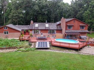 49W306 Hinckley Rd, Big Rock, IL 60511