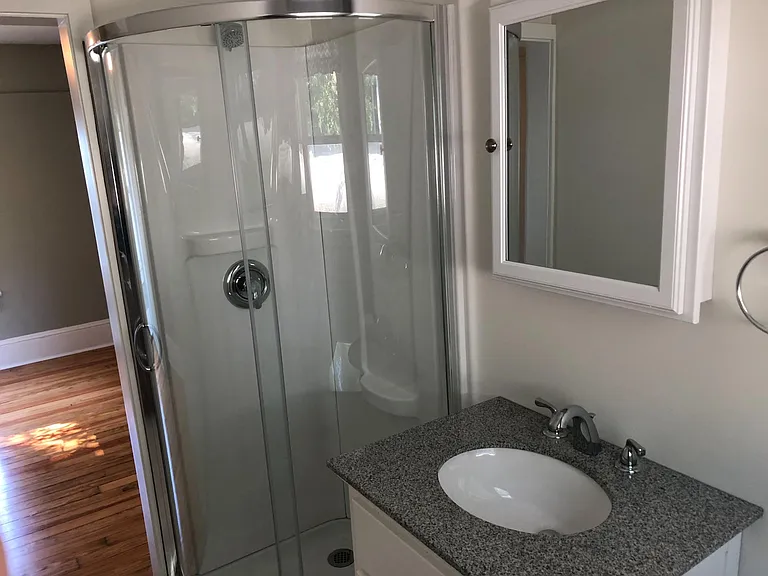 New bathroom / fixtures