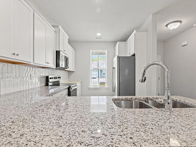137 Copper Ridge Rd — Photo 9