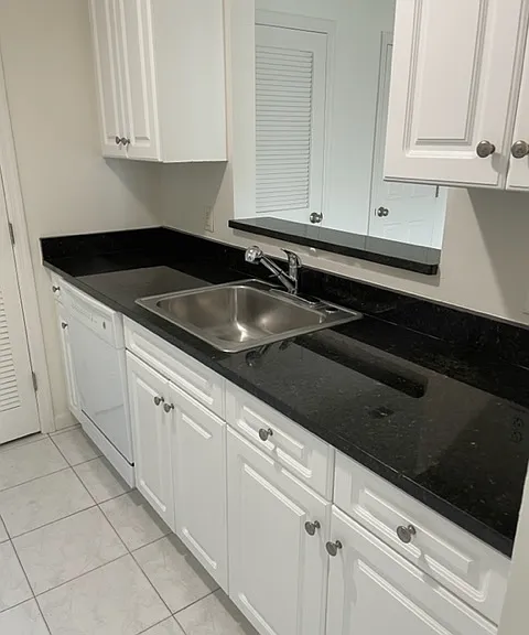 2184 Edwin Ave #2184 — Photo 6