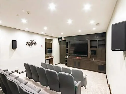 Elevate on Main — Photo 2