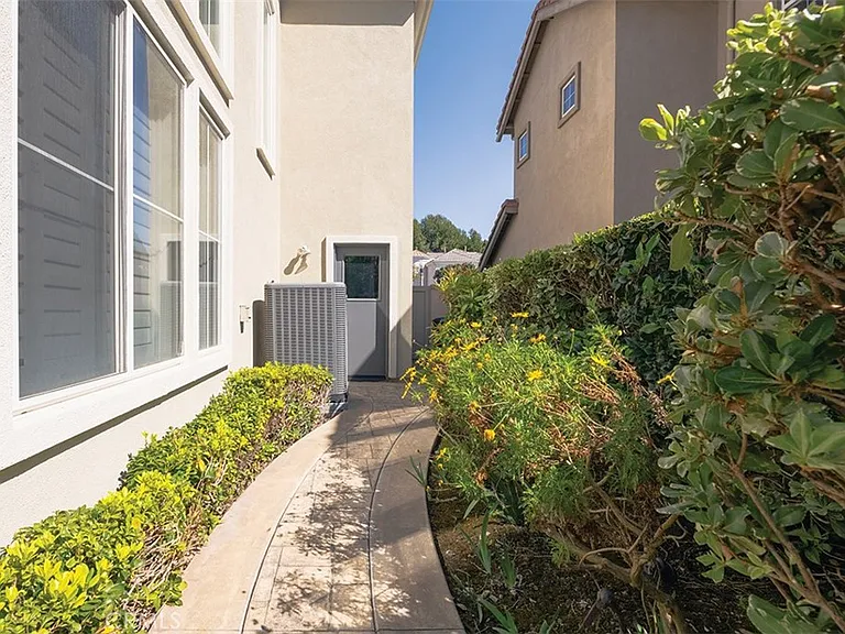 1417 Sea Ridge Dr — Photo 34