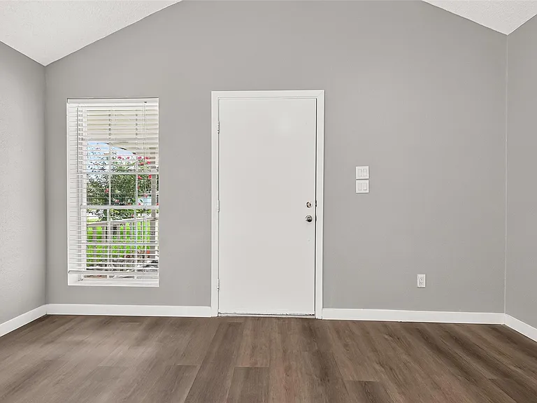 10814 Parkland Woods Dr — Photo 35