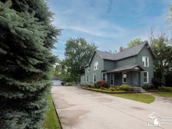 6220 Memorial Hwy, Ottawa Lake, MI 49267