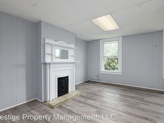 2nd image of 2415 W Clifton Ave #2