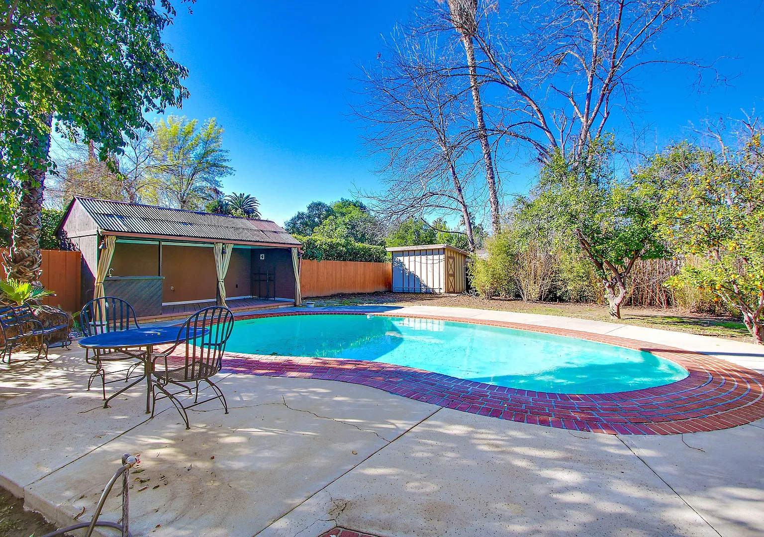 Entertainer's Delight! Gated Estate In Sought After College Acres! — Photo 4
