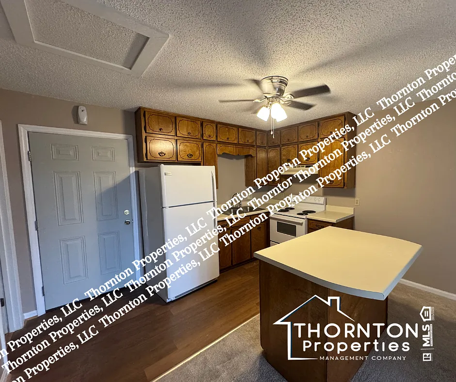 Studio, $625 — Photo 2
