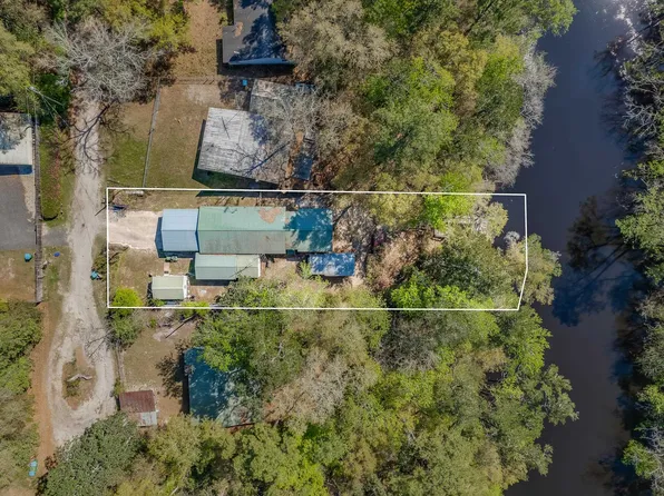 36 Ashmore Cove Ln, Sopchoppy, FL 32358