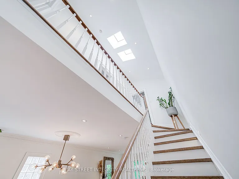 354 Old Orchard Grv — Photo 23
