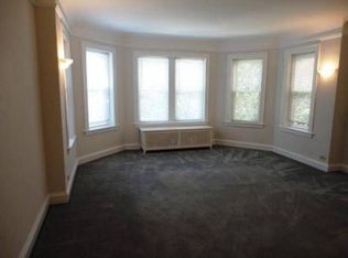2600 W Carmen Ave, Chicago, IL 60625