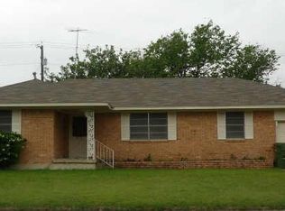 1913 Dartmoor Ln, Garland, TX 75040