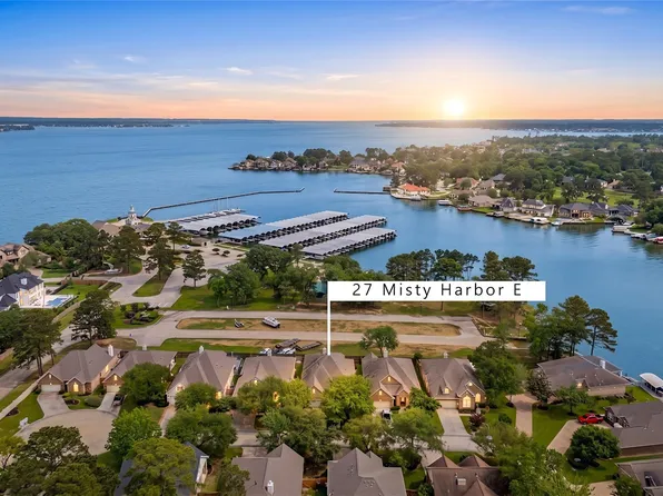 27 Misty Hbr E, Montgomery, TX 77356