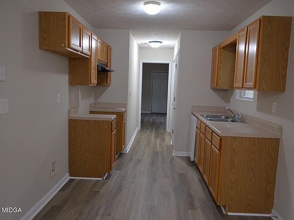 5th image of 4562 Pine Valley Dr