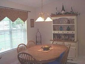 4th image of 5591 Sweet Birch Ln