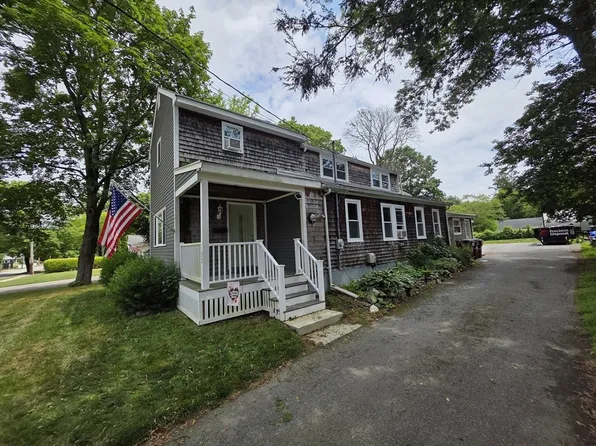 57 School St, Middleboro, MA 02346