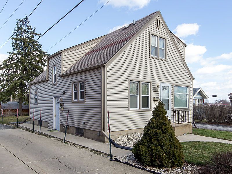 1st image of 9224 W National Ave