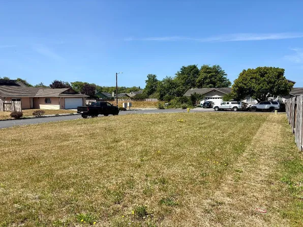 1333 Lynnea Ct, McKinleyville, CA 95519
