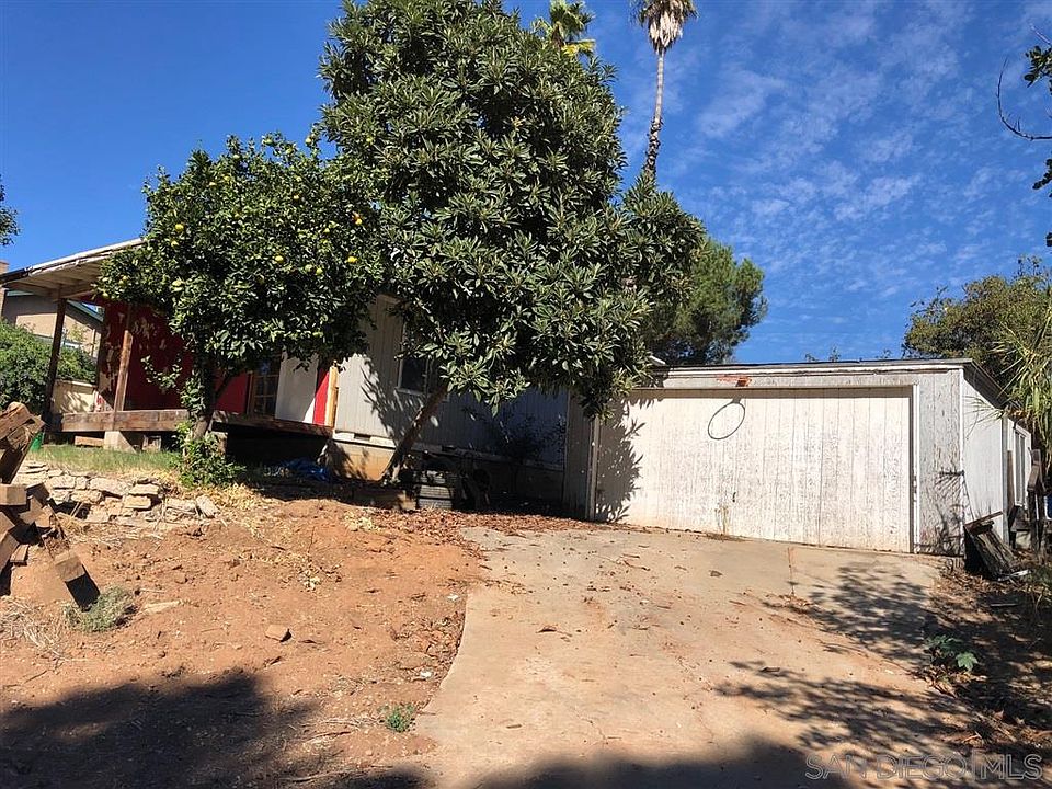 2nd image of 160 Albatross Pl
