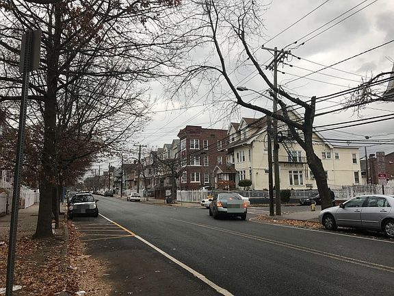5th image of 300-302 Clifton Ave
