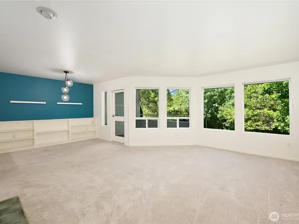 1220 6th Avenue S #B206, Edmonds, WA 98020