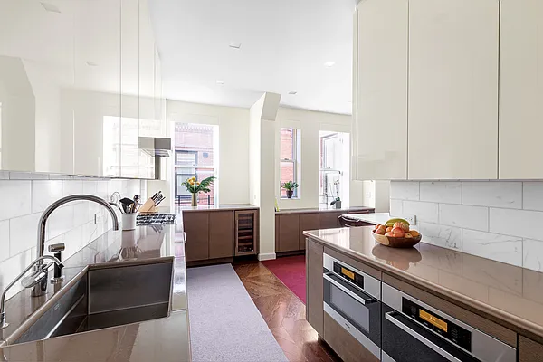 Sold by Compass | media 7