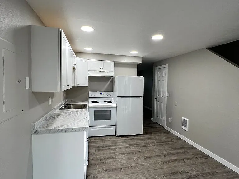 4116 Market St NE — Photo 12