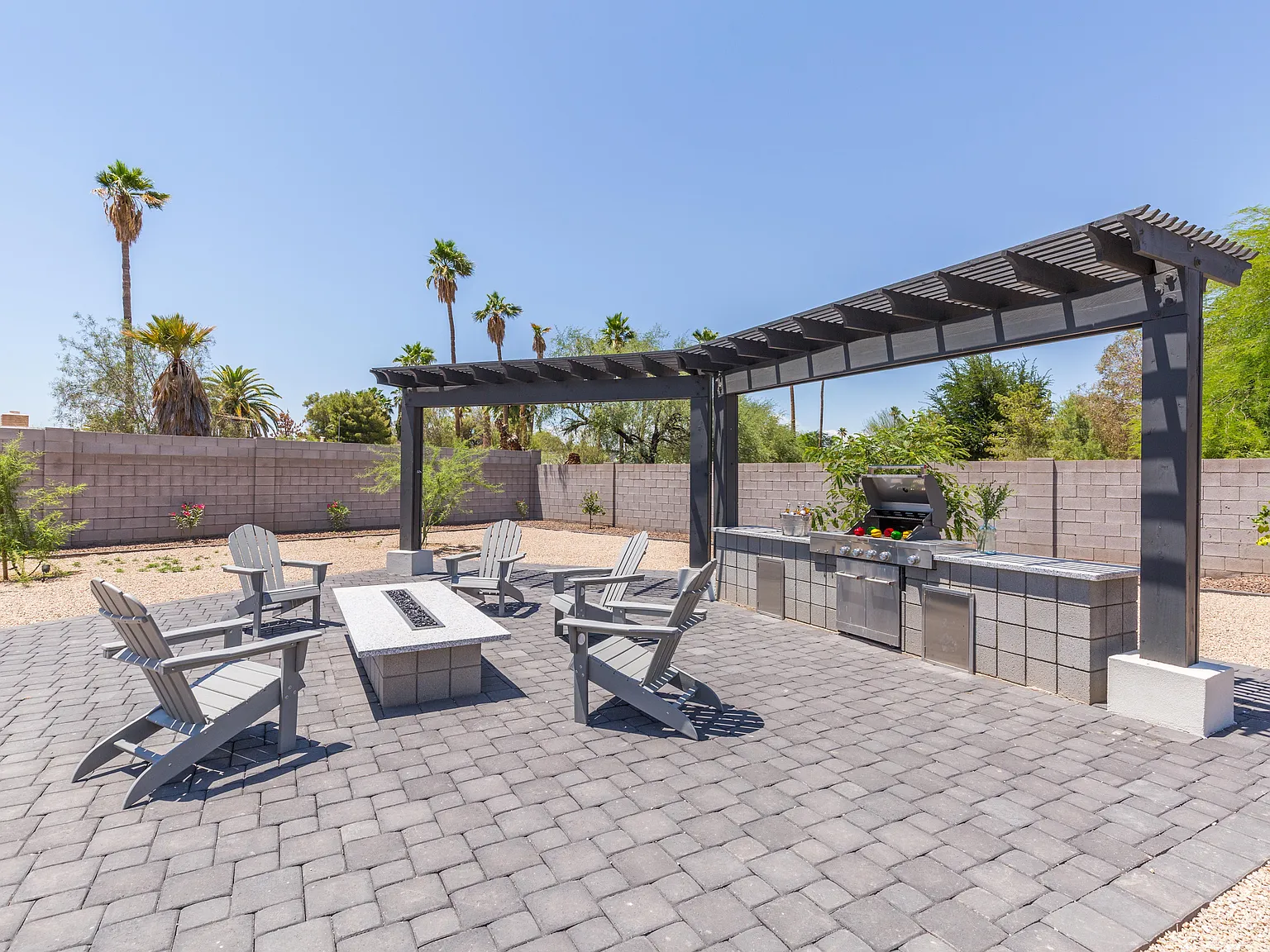 5 bed, 3.5 bath, 5000 sqft, $11,995 — Photo 3
