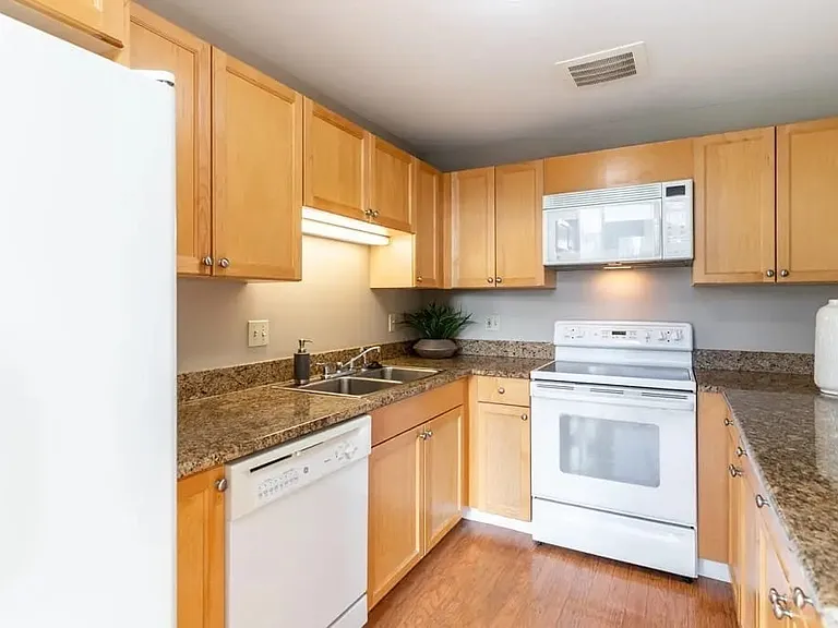 234 Causeway St — Photo 14