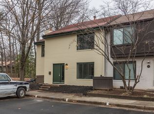 2001 Sarazen Pl, Reston, VA 20191