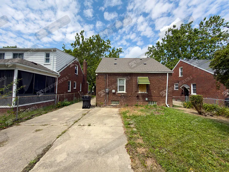11268 Lakepointe St — Photo 2