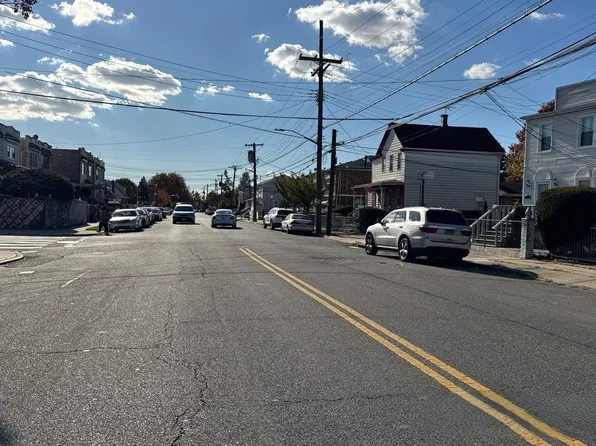 9133 Avenue N image 4 of 4