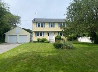 16 Marsh Pond Rd, Sagamore Beach, MA 02562