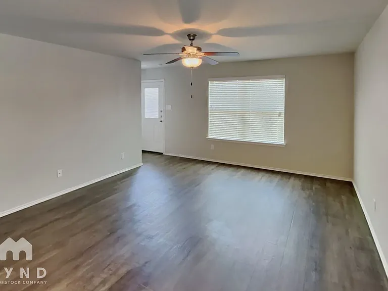 3704 Colemans Run — Photo 5
