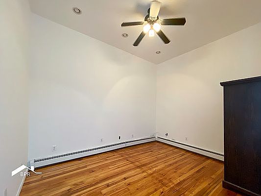 5th image of 53 Hausman St Floor 2