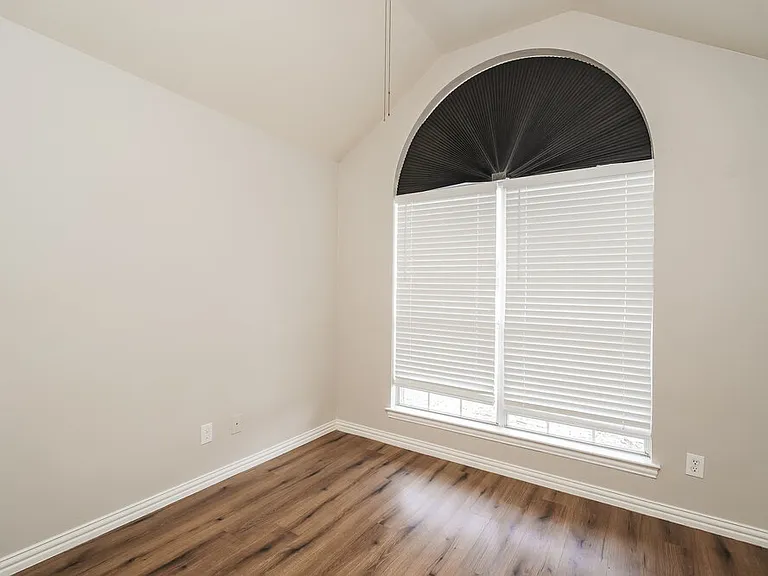 211 Dove Mdws — Photo 13