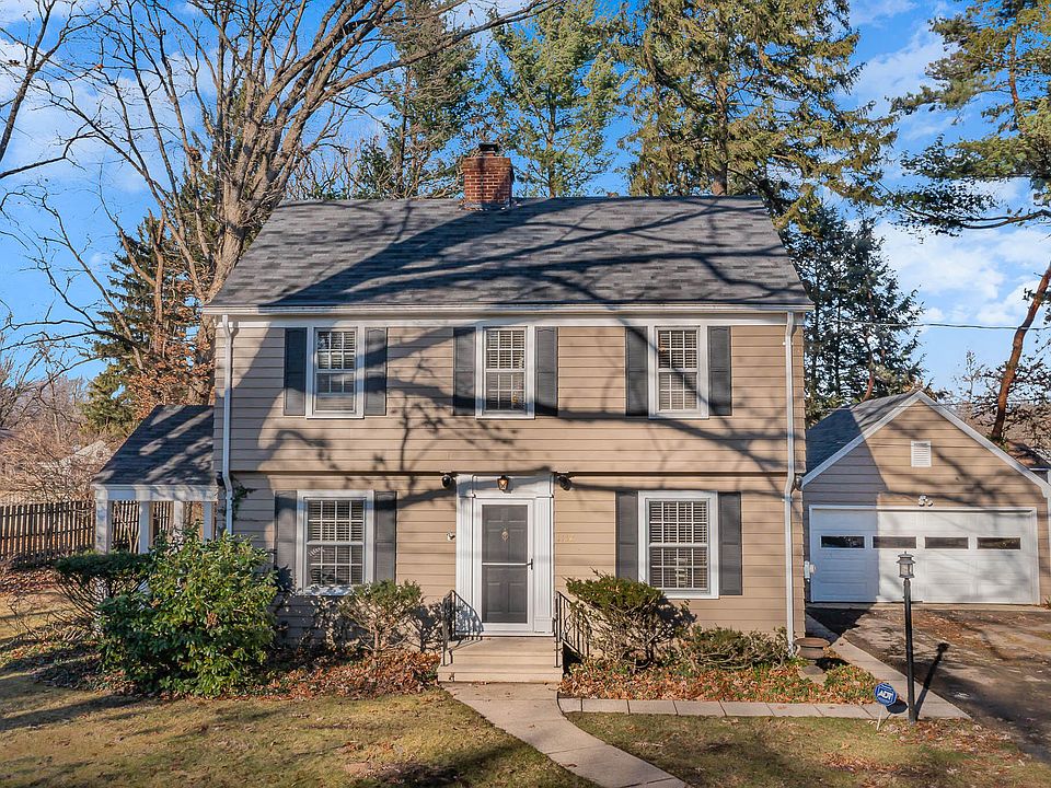 1st image of 1132 Parker Ave