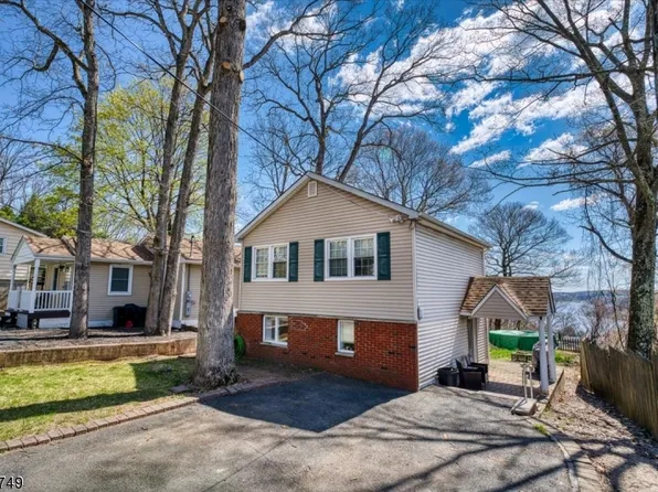 133 Dupont Ave, Hopatcong Boro, NJ 07843