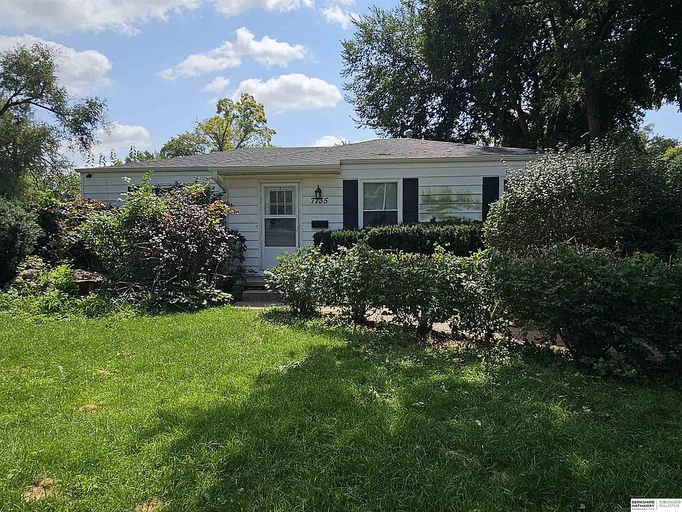 1st image of 7735 Nicholas Cir