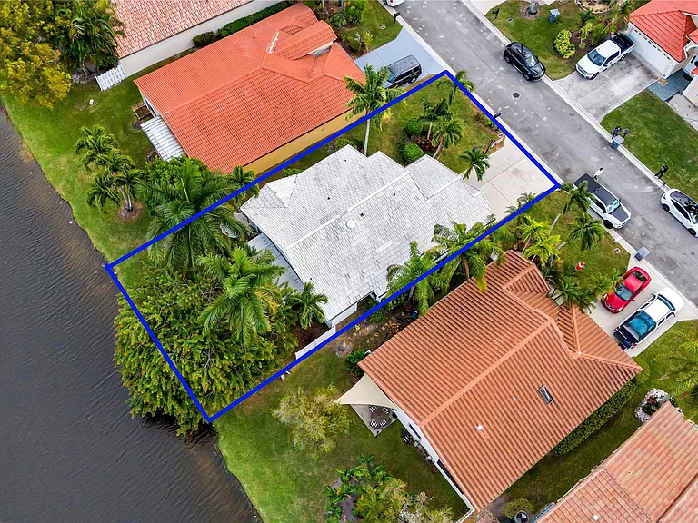 5568 American Cir — Photo 47