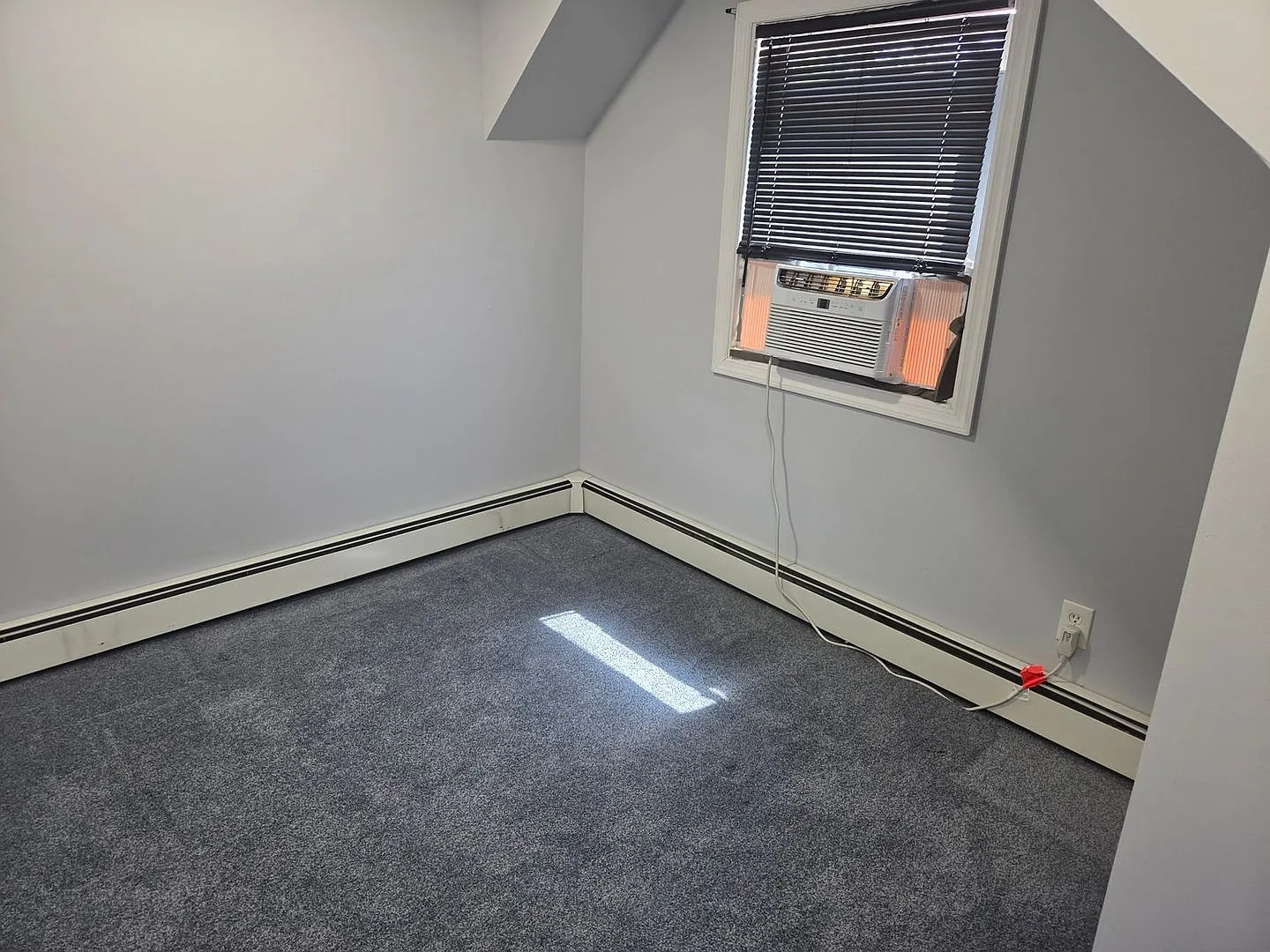 Charming 2BR 2nd floor apartment in Farmingdale — Photo 3